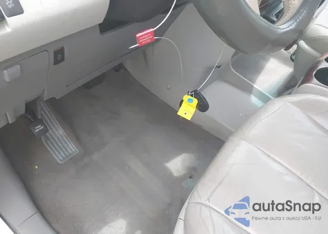 2011 Toyota Sienna Xle V6 from USA, damaged, VIN 5TDYK3DC9BS105526